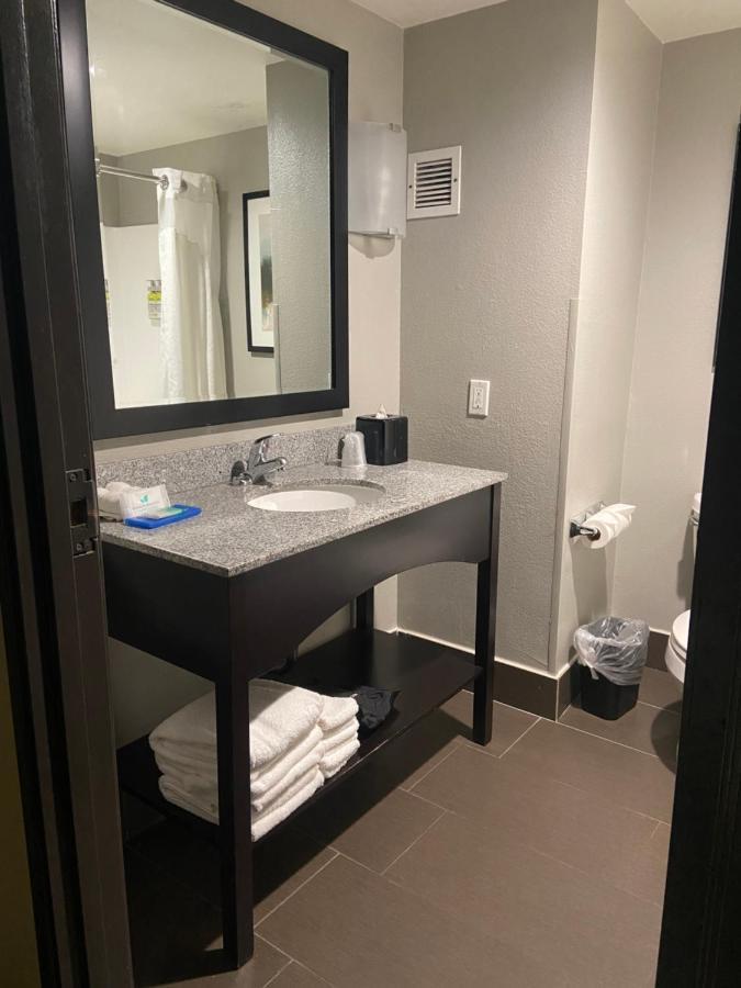 Holiday Inn Express Hotel & Suites Solana Beach-Del Mar By Ihg Екстериор снимка