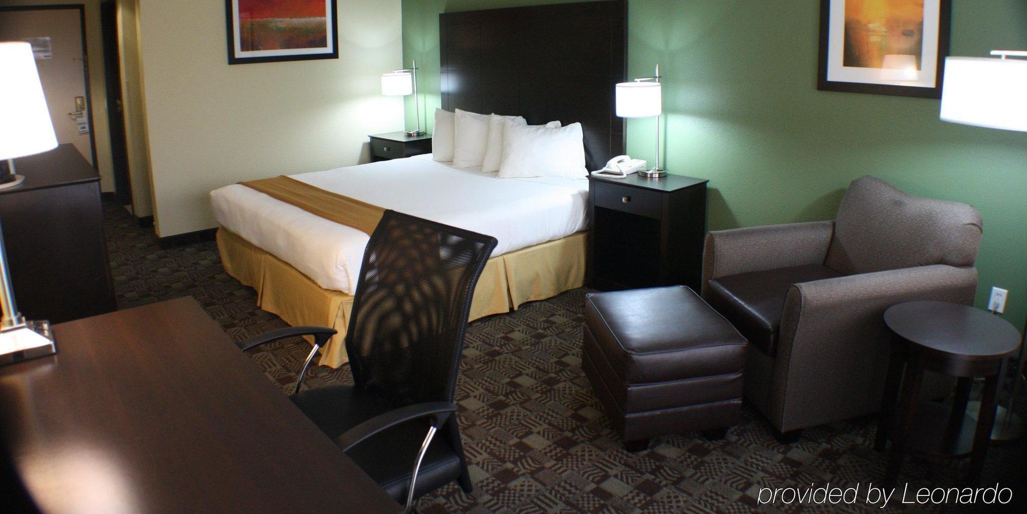 Holiday Inn Express Hotel & Suites Solana Beach-Del Mar By Ihg Стая снимка
