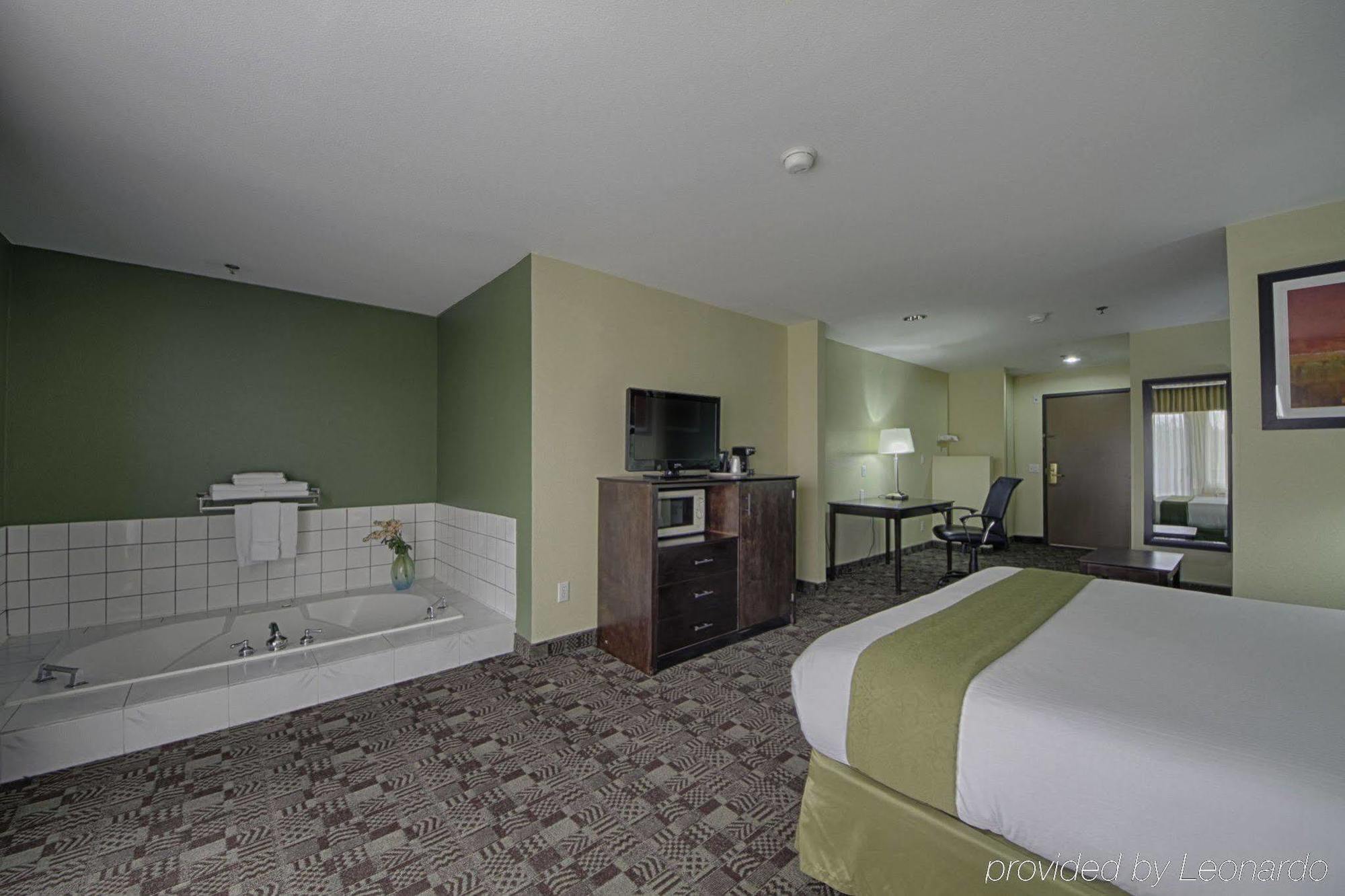 Holiday Inn Express Hotel & Suites Solana Beach-Del Mar By Ihg Екстериор снимка